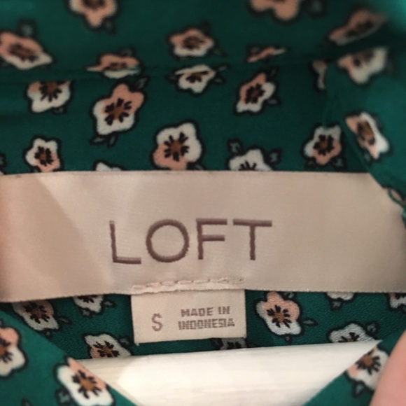 NWOT Loft blouse - Picture 4 of 4